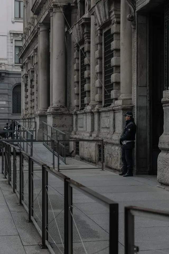 Сопровождение грузов в ночное время в Твери: типичные проблемы и их решения